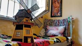 Krystian Bala konstruuje w więzieniu modele latarni morskich i wiatraków.