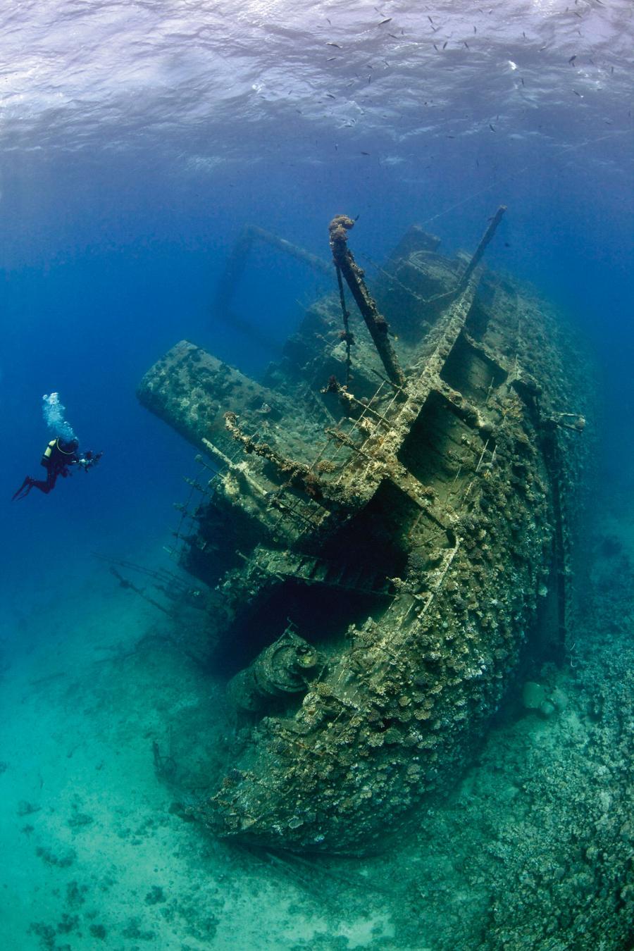 Wrak greckiego statku „Giannis D”, który zatonął w 1983 r. w cieśninie Gubal.