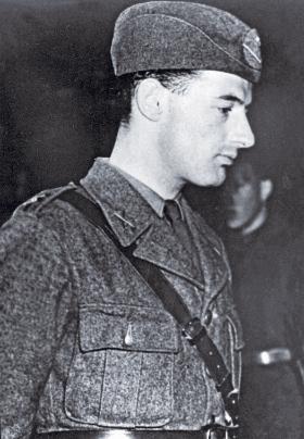 Raoul Wallenberg – wykorzystując swój status dyplomatyczny, uratował wielu Żydów węgierskich. Został aresztowany przez Armię Czerwoną i od tego czasu jego los pozostaje nieznany, podobno resztę życia (do lat 60.) spędził na Syberii.