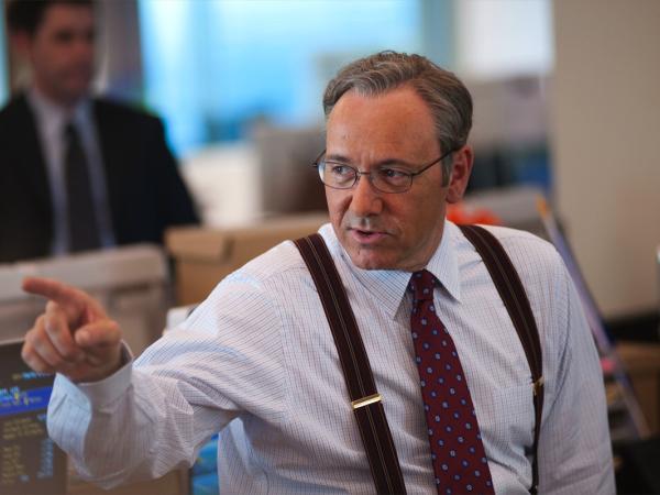 Hasło „film o kryzysie” przyciągnęło do filmu gwiazdy. Na zdjęciu: Kevin Spacey jako rekin giełdowy.