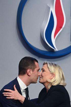 Bardella i Marine Le pen