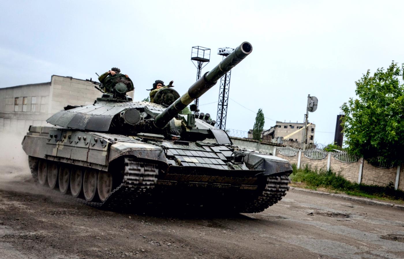 Ukraiński czołg w Lisiczańsku