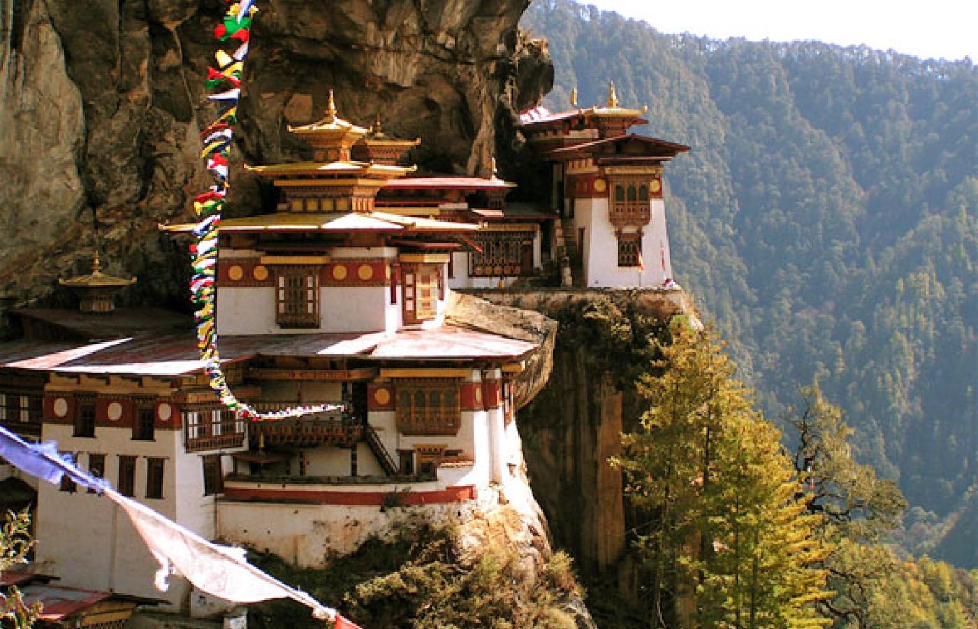 Fot.  Bhutan: świątynia zwana Gniazdem Tygrysa, Fot. thomaswanhoff, Flickr, CC by SA