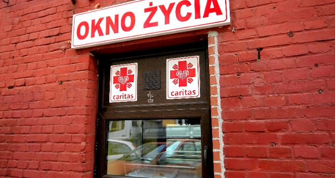 Okno życia przy ul. Hożej w Warszawie