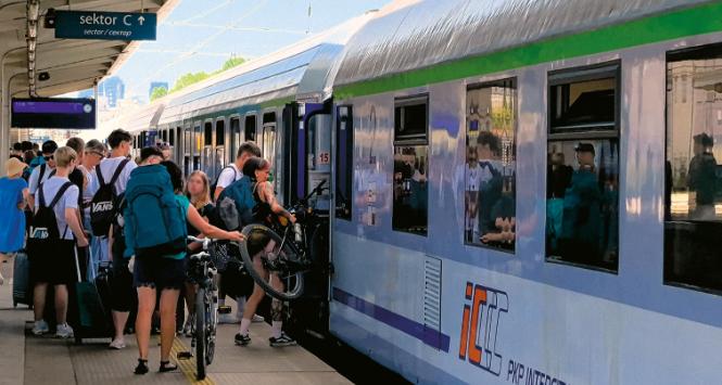 Trasy nad morze i między dużymi miastami są najpopularniejsze, ale konkurencja dla PKP Intercity znikoma.