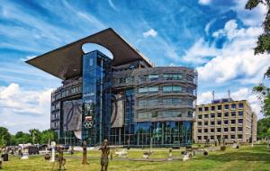 Centrum Olimpijskie im. Jana Pawła II