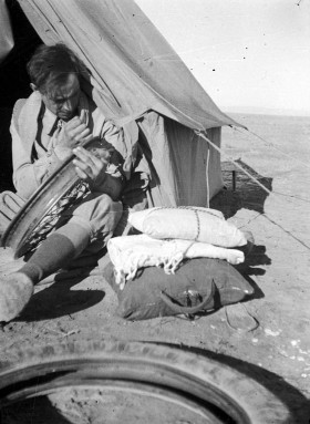 U kresu podróży ich motocykl był już kupą złomu...