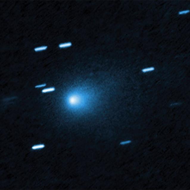Kometa 3I_ATLAS widziana przez teleskop Hubble'a.