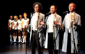 9. „Koncert życzeń” Franza Xavera Kroetza, reż. Yana Ross, TR Warszawa i krakowska Łaźnia Nowa.