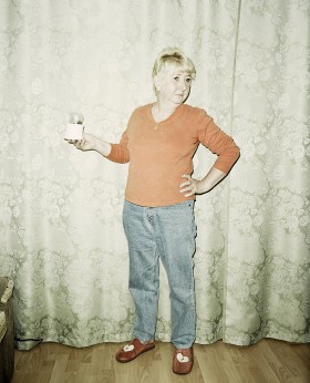 Ewa Cesarz-Furowicz. Zwyciężczyni w 2009 r., II miejsce w 2010 r. w konkursie „Najpiękniejszy ogród przyokienny”, organizowanym przez Radę i ADM katowickiego osiedla im. ks. Franciszka Ścigały.