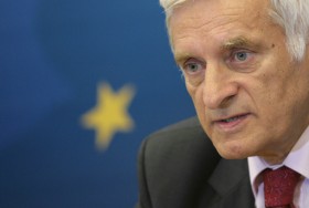 Jerzy Buzek, nowy szef PE.
