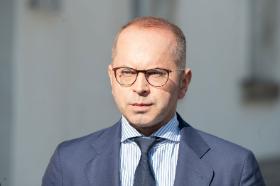 Poseł Michał Szczerba ocenia, że Instytut Myśli Narodowej powstał specjalnie ze względu na możliwość pozyskania środowisk nacjonalistycznych przez PiS.