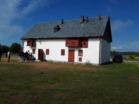 Stodoła przekształcona w kino.