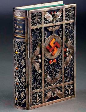 Inkrustowane wydanie „Mein Kampf” z czasów drugiej wojny