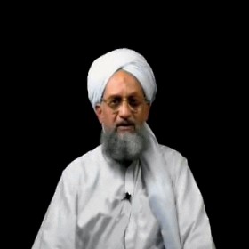 Znakiem rozpoznawczym Zawahiriego jest narośl kostna na czole. To dowód wyjątkowej pobożności, czyli częstego kontaktu czoła z dywanikiem modlitewnym.