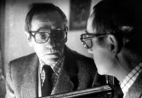 „Myślę, że literatura w każdych czasach powinna pełnić funkcję terapeutyczną”.