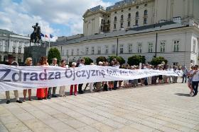 Demonstracja Obywateli RP pod Pałacem Prezydenckim 8 lipca 2018 r.