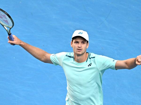 Hubert Hurkacz awansował do ćwierćfinału Australian Open.