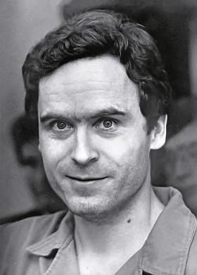 Ted Bundy – jeden z najsłynniejszych psychopatów – zamordował co najmniej 30 kobiet.