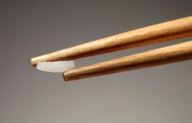 Wiele osób z zaburzeniami żywienia nie jest poddanych żadnej terapii, ich cierpienie – szczególnie dorosłych – snuje się niezauważane.