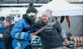 Miejscowy festiwal  norwesko-rosyjski. Jest muzyka i są spektakle.