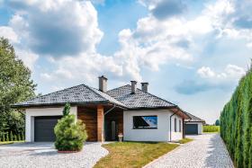 Nieustannie pojawiają się nowe pomysły na to, aby mieszkać jeszcze wygodniej, bezpieczniej i przyjemniej.