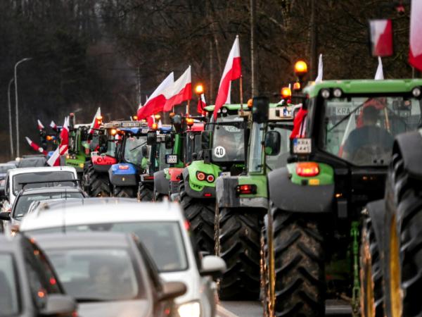 Protest rolników na ulicach Krakowa.