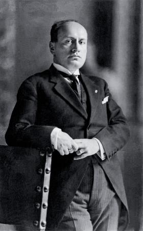 Benito Mussolini, premier Włoch