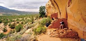 Prace dokumentacyjne na stanowisku archeologicznym Two Story House