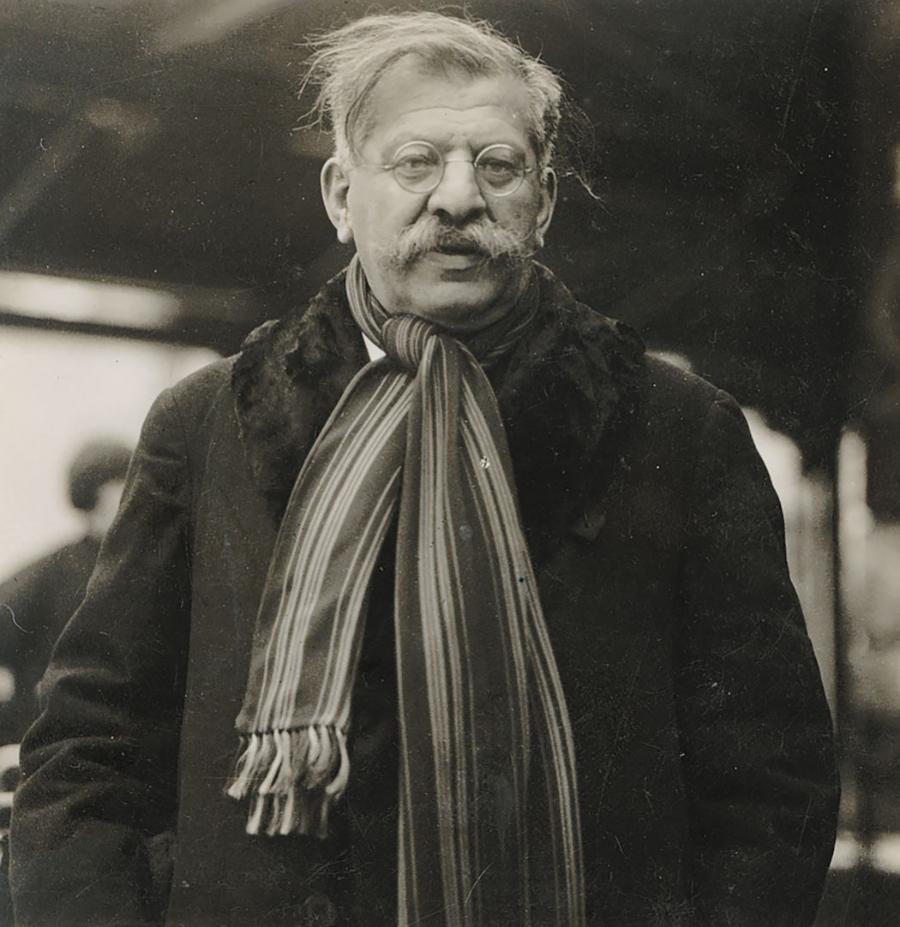 Magnus Hirschfeld, dyrektor Instytutu Seksuologicznego w Berlinie; urodził się w Kolbergu, obecnym Kołobrzegu. (Data wykonania zdjęcia nieznana).