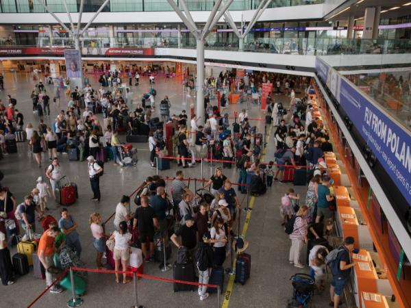 Lotnisko im. Fryderyka Chopina w Warszawie