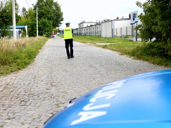 Pożar wybuchł w nocy z niedzieli na poniedziałek w skarżyskim zakładzie WB Electronics.