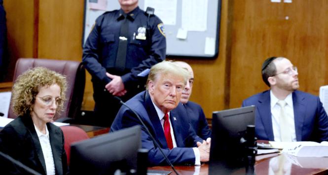Donald Trump przed sądem w Nowym Jorku, 15 lutego 2024 r.