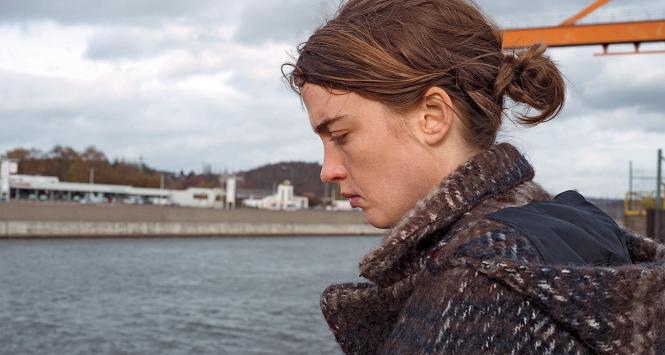 Będąc młodą lekarką... (Adèle Haenel)