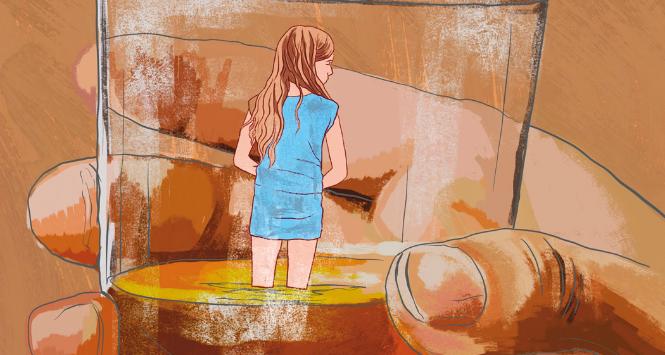 „Pijany świat mojego taty zabawny nie bywał. Zawsze szukał pretekstu, żeby zacząć pić, wywoływał jakąś sprzeczkę, awanturę”.