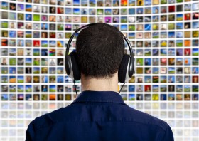 Z punktu widzenia społeczności każde nasze odłączenie od sieci, choćby na sen czy pracę, jest zwykłą przerwą techniczną.