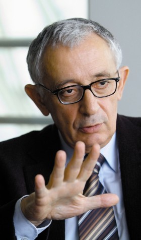 Profesor Jerzy Osiatyński, doradca ekonomiczny prezydenta RP