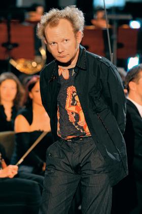 Paweł Mykietyn otrzymał w 1999 roku Paszport Polityki „za muzykę otwartą, która świetnie brzmi nie tylko w filharmonii, ale i w teatrze”.