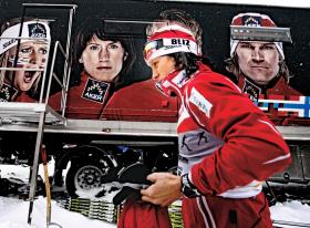 Kontakt z zawodnikami utrudniał jednak nieco fakt, że byli wiecznie w biegu, również poza trasami: w drodze na trening i z powrotem – do busa, punktu serwisowego, hotelu.