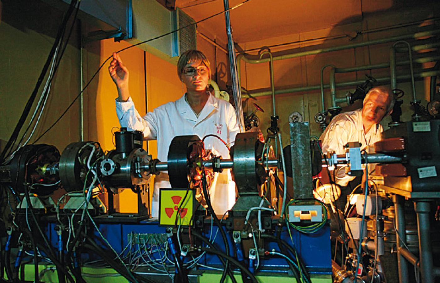 W Polsce fizycy atomowi schronili się w Instytucie Badań Jądrowych, w Świerku