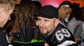 Liroy, czyli Piotr Marzec urodził się w 1971 w Busku Zdroju.