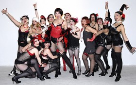 Na zajęciach przeistaczają się w kobiety-wampy