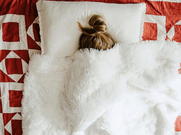 Collins, Merriam-Webster i Oxford ogłosiły swoje słowa roku. Wygrały kolejno „permacrisis”, „gaslighting” i „goblin mode”.