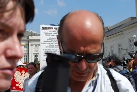 To pewne. Druga część 'Solidarnych 2010' już prawie gotowa. Reżyser Ewa Stankiewicz starała się za bardzo nie oddalać ze swoim handy-camem od Jana Pospieszalskiego. Jeszcze tylko kilka ujęć.