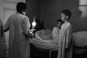 KINO ŚWIATOWE: Kadr z filmu 'Biała wstążka'