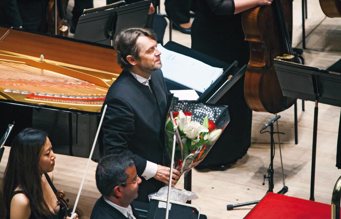 Andrzej Boreyko poprowadził IV Symfonię w wykonaniu London Philharmonic Orchestra.