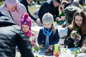 Sopocka Majówka to jednak przede wszystkim okazja do spotkania i bycia razem w twórczej atmosferze.