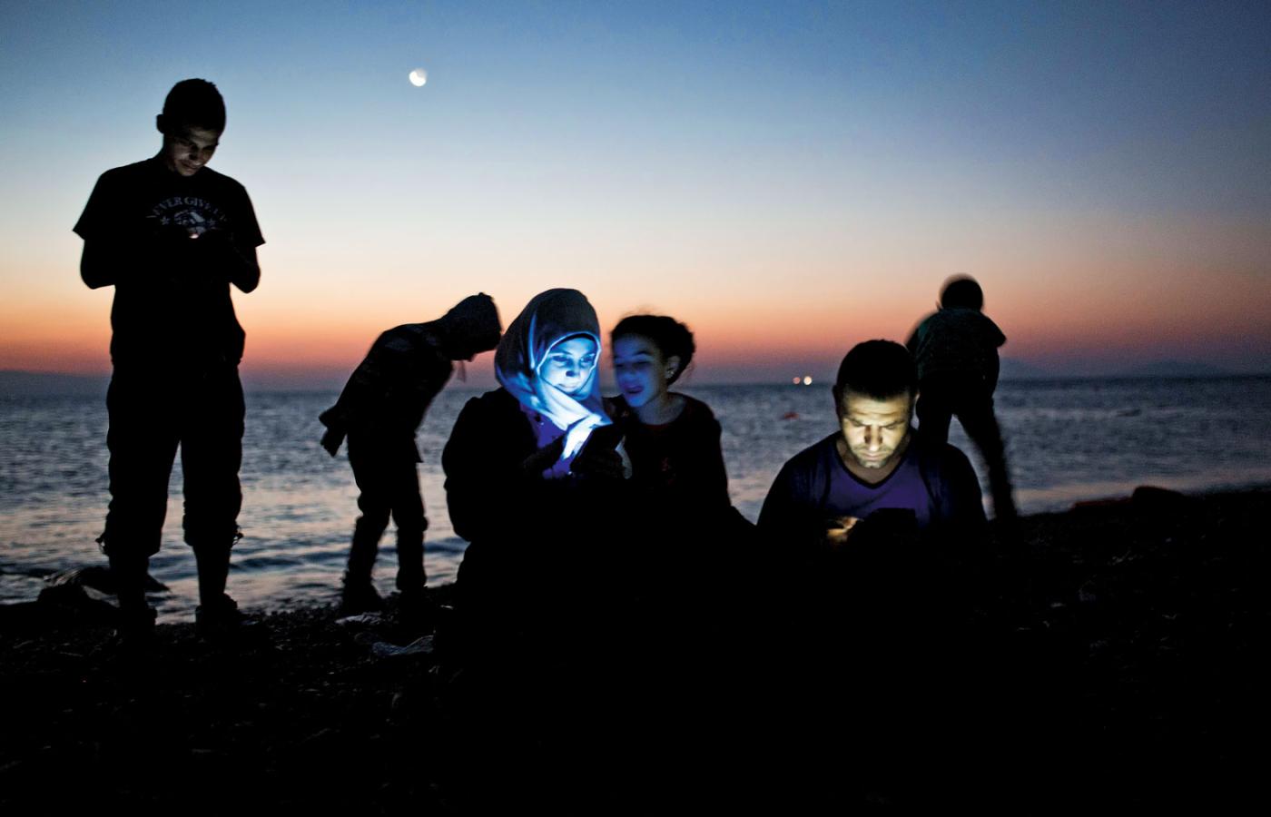 Uchodźcy tuż po przypłynięciu na grecką wyspę Kos