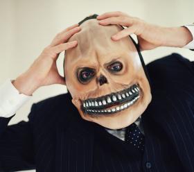 „Umysłowa mierność polityków i mediów zrobiła z polskiej polityki współczesną wersję starożytnego cyrku, gdzie gladiatorzy toczą krwawe zmagania, których jedynym celem jest – z punktu widzenia organizatora – walka”.