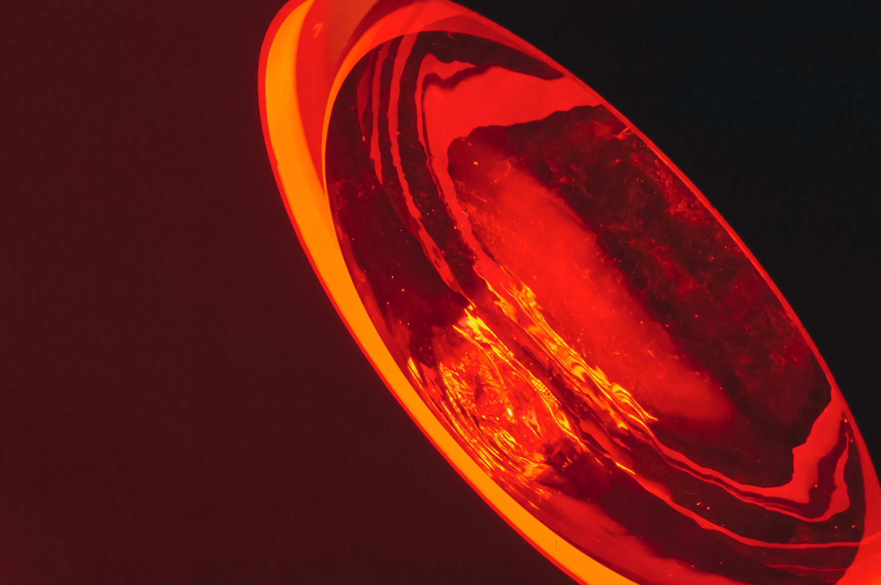 Hodowany w organizmie implant wpływający na działanie neuronów budzi nadzieję, ale też pewną obawę